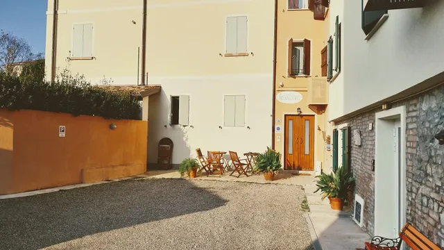 BORGODIECI Camere e Colazione