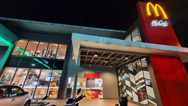 McDonald's Petronas Batu 3 Federal Highway DT