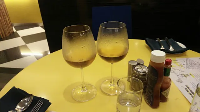 Right Choice Bar And Restaurant