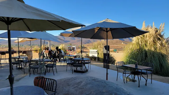 King and Queen Cantina Valle de Guadalupe