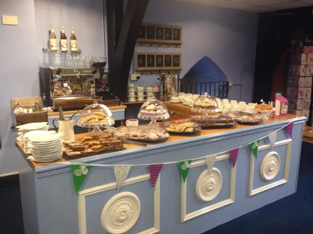 Lingla Cafe & Gift Shop