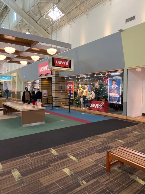 Levi’s Outlet Store