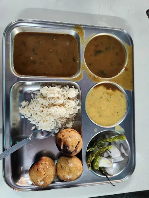 Shri Shankar Bhojnalaya