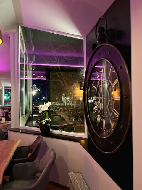 STONE Pizza Pasta & Grill-House