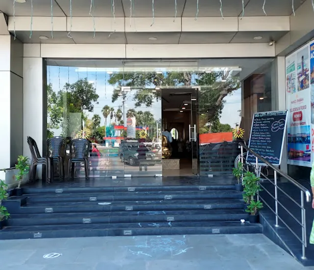 MANOJ BHAVAN MAMANDUR