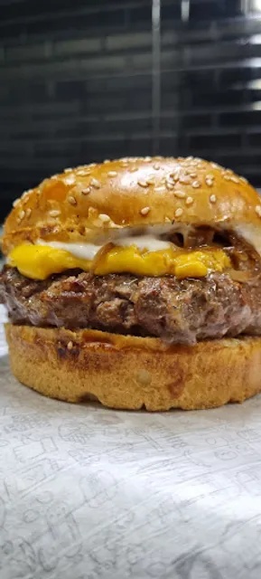 LA PARRILLA Meat & Burguer