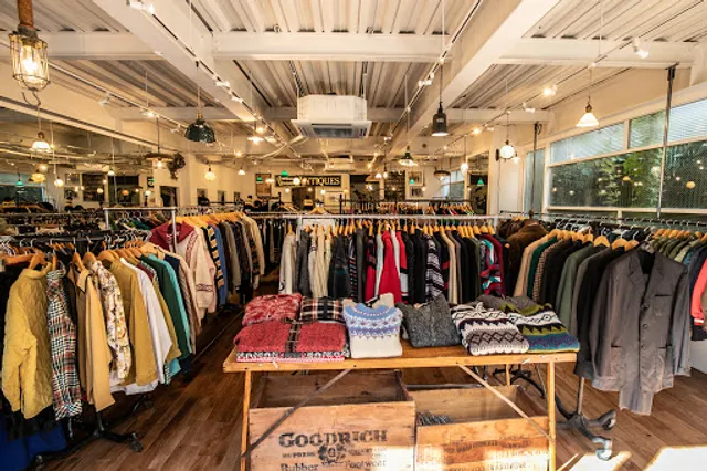 Gleeful Shimokitazawa (Shop 2)