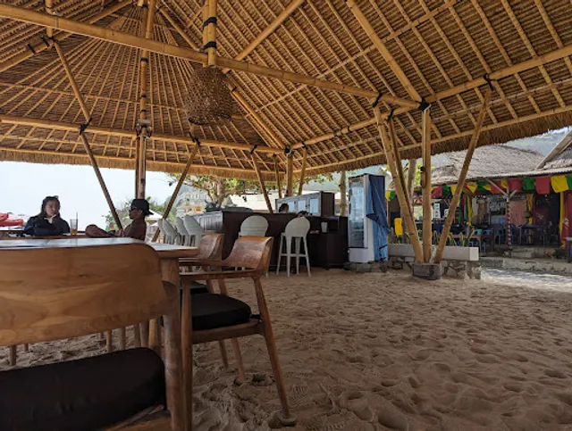 Pandawa beach cafe feat. ST World