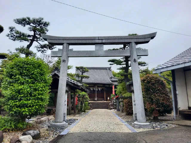 Tamamitsuinari Shrine