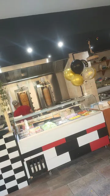 Tipsy pizza doner kebab