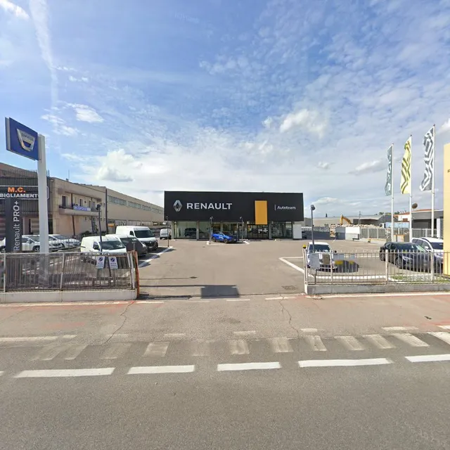 Tipsy Bar Di Trombin Manola