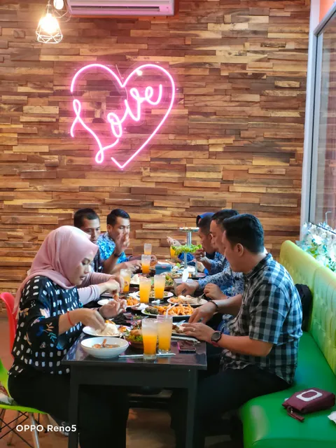 Ikan Segar Mundu Resto dan Kost