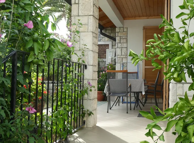 Apartments & Rooms Karmen