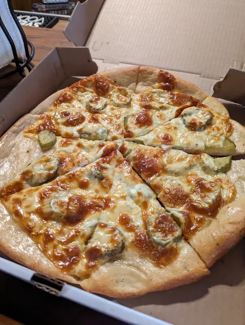 Roadies Pizzeria and Sports Bar