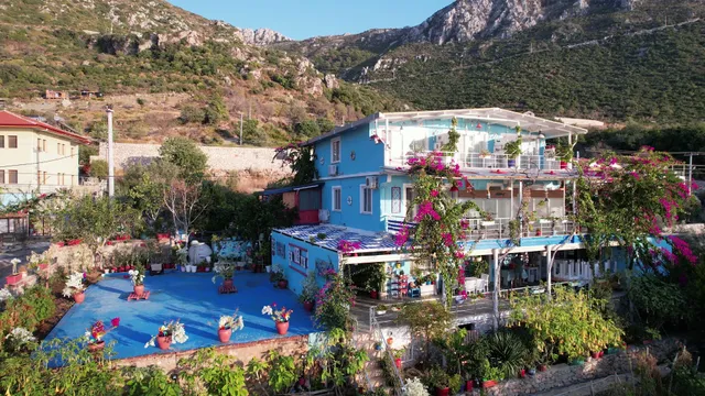 Derin Mavi Suit Butik Otel +16