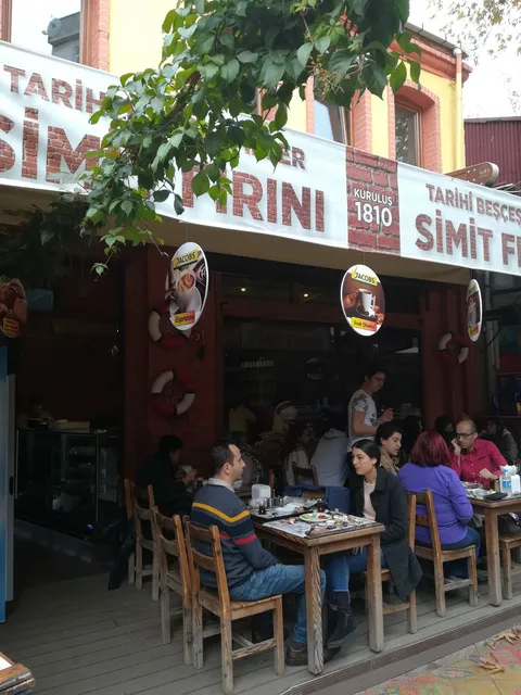 Tarihi Bes Cesmeler Simit Firini