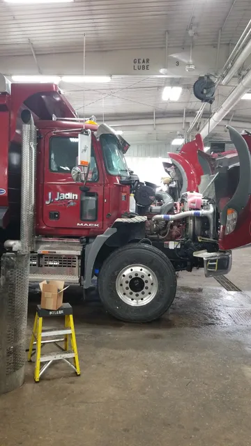 Kriete Truck Center - Stevens Point