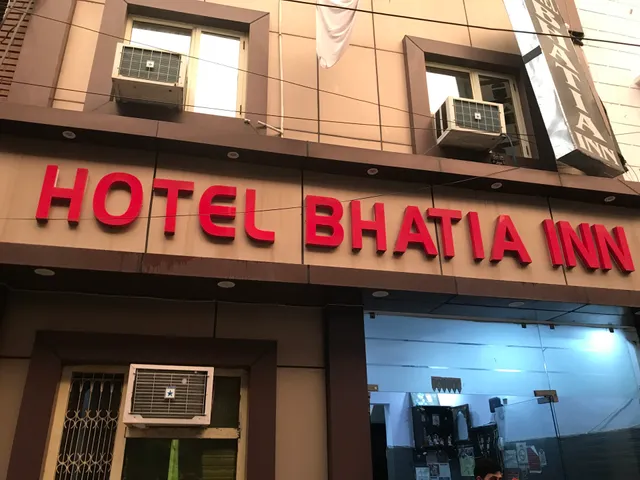 Hotel Bhatia Inn