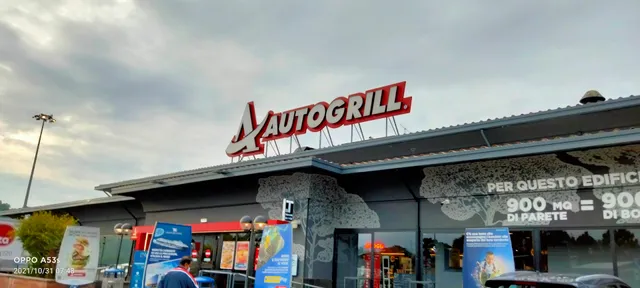 Autogrill La Macchia Est