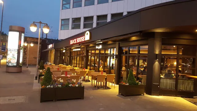 BLOCK HOUSE Am Thielenplatz