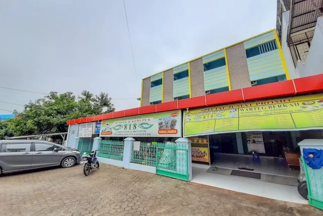 OYO 2738 818 Home StayNearAkbid Budi Mulya