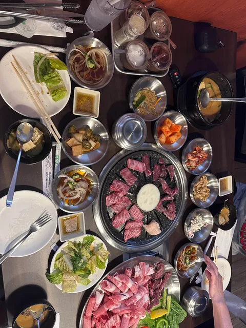 Moobongri Soup & Yakiniku