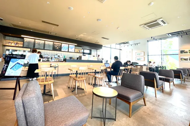 Starbucks Coffee - Frespo Saku Interchange