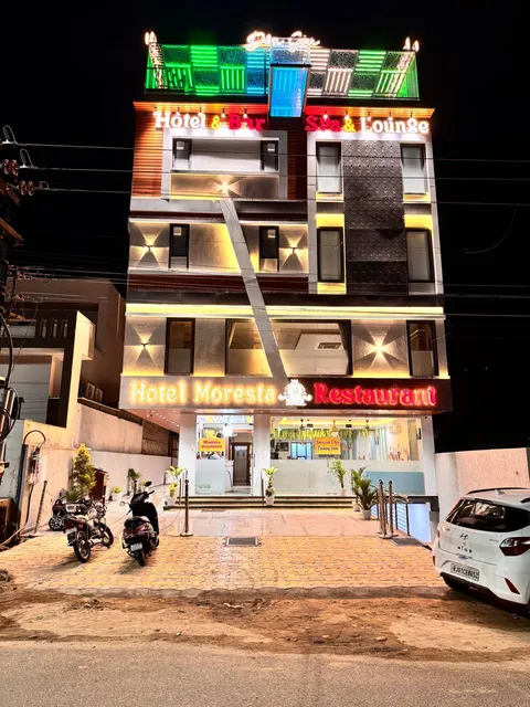 Hotel Moresta Restaurant Bar With RoofTop Restaurant