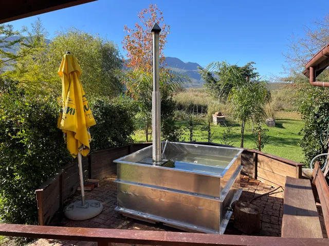A Log Home at Buffalo Creek