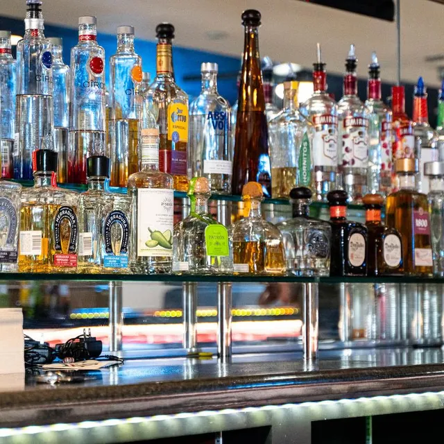 El Cayo Seafood and Drinks