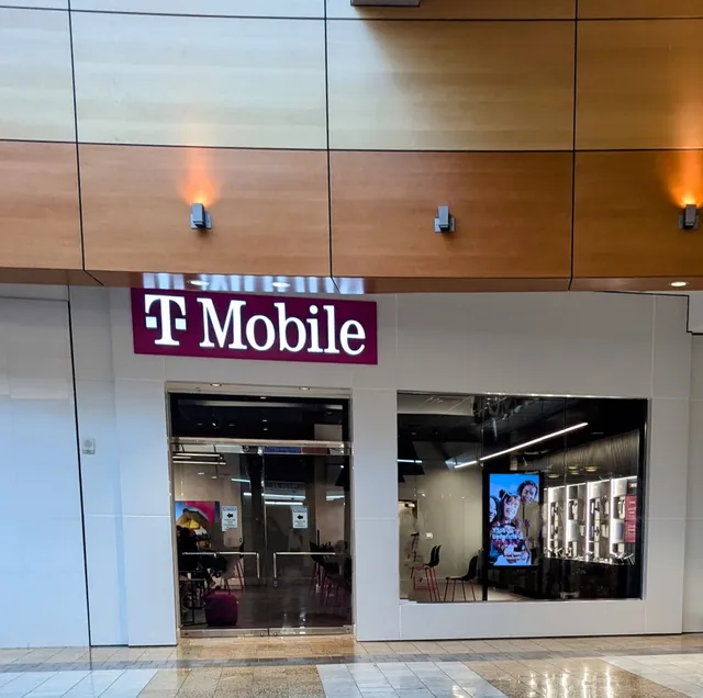 T-Mobile Experience Store