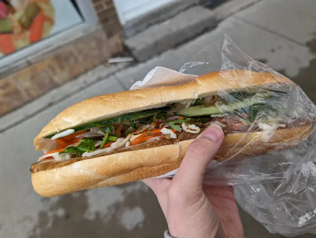 Banh Mi Thinh