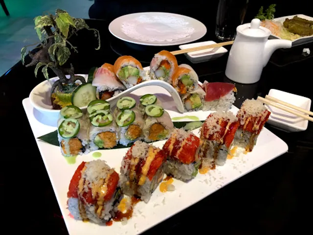 Kuyi Sushi Japanese Restaurant
