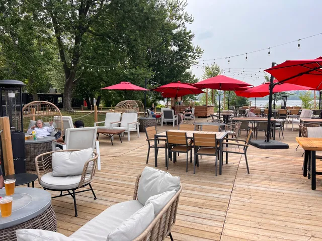 Tavern on the Island