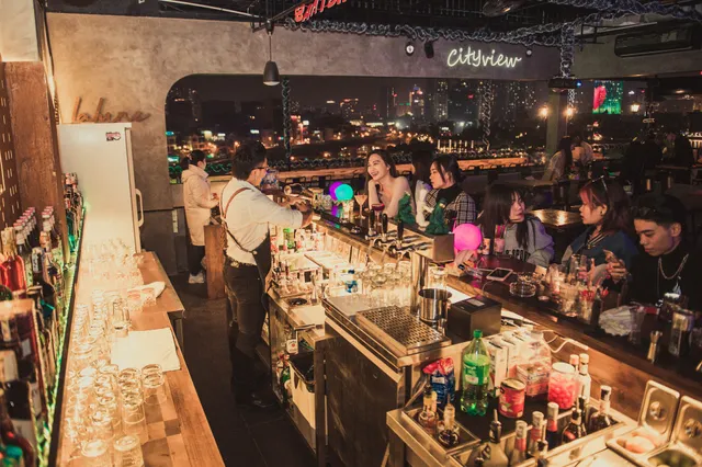 La Lune Rooftop & Beer