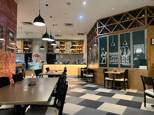 Three Little Pigs & The Big Bad Wolf