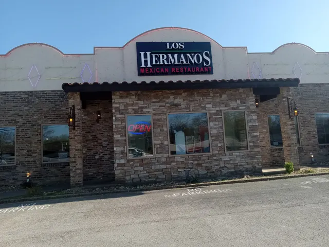 Los Hermanos