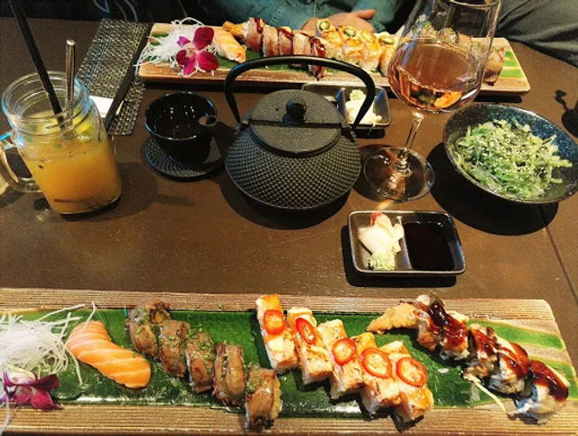 Lô Sushi & Asian Cuisine