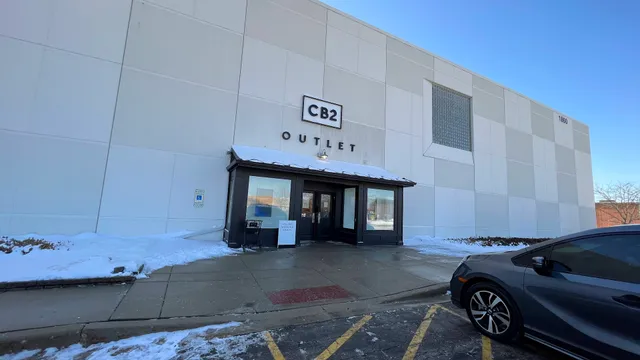 Crate & Barrel Outlet