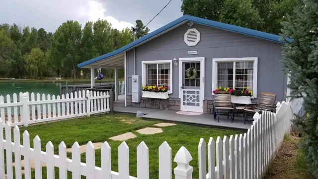 Pinetop Cottages at Fred’s Lake