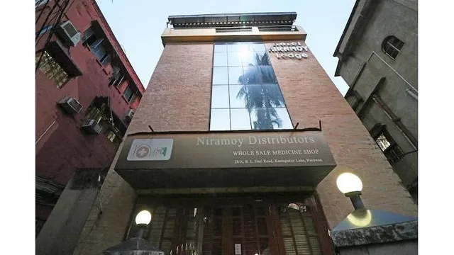 OYO 30932 Hotel Niramoy Lodge