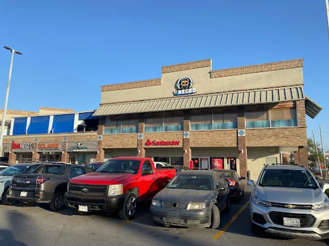 Ceviche y Aguachiles El Negro Plaza Las Puentes