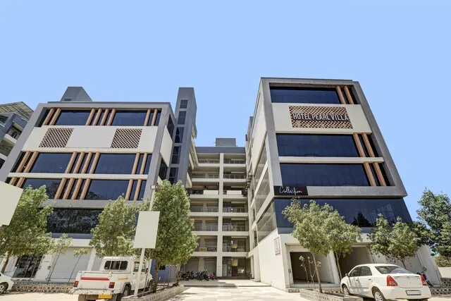 Super OYO Collection O Hotel Pearl Villa