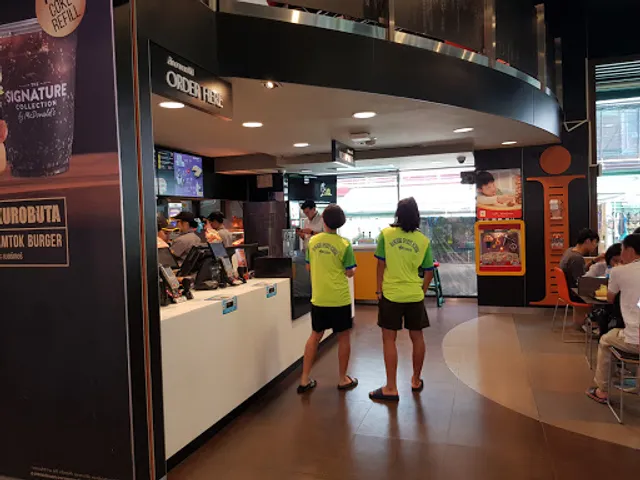 McDonald's - Center One