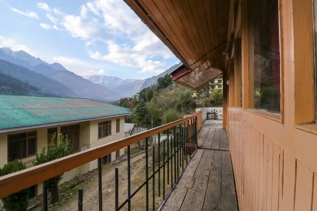 Flagship Blue Chip Cottage