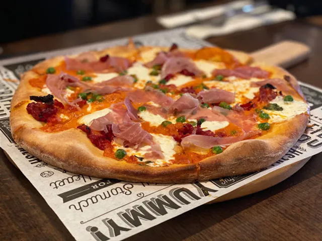 G'ZEPPS OLD SCHOOL ITALIAN PIZZA