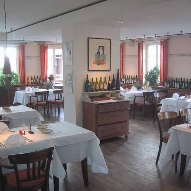 LANDGASTHOF PAULUS & DER LADEN - Thomas A. Nickels