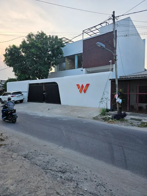 W Villa