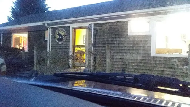 Wolf's Den Pizzeria|Edgartown