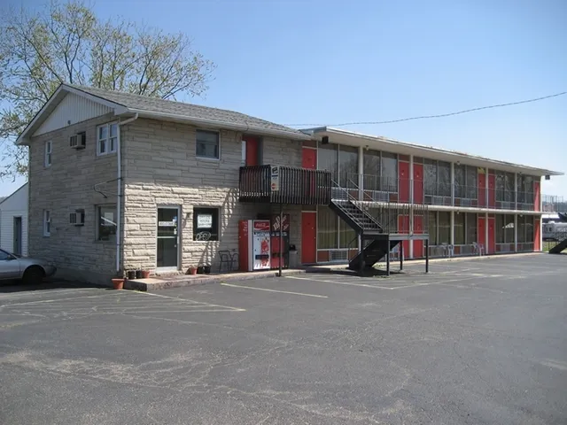 Mound Haven Motel Brookville, IN Weekly $225 / Daily $55